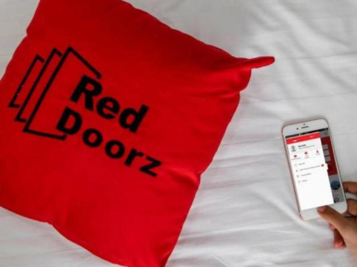 Готель Reddoorz Near Museum Keraton Surakarta Surakarta  Екстер'єр фото